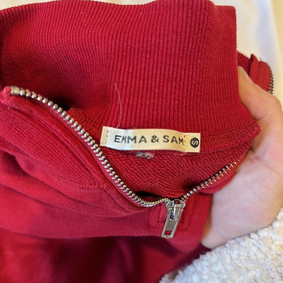 Very distressed red vintage quarter zip with cuts on sleeves from LF - Picture 4 of 4